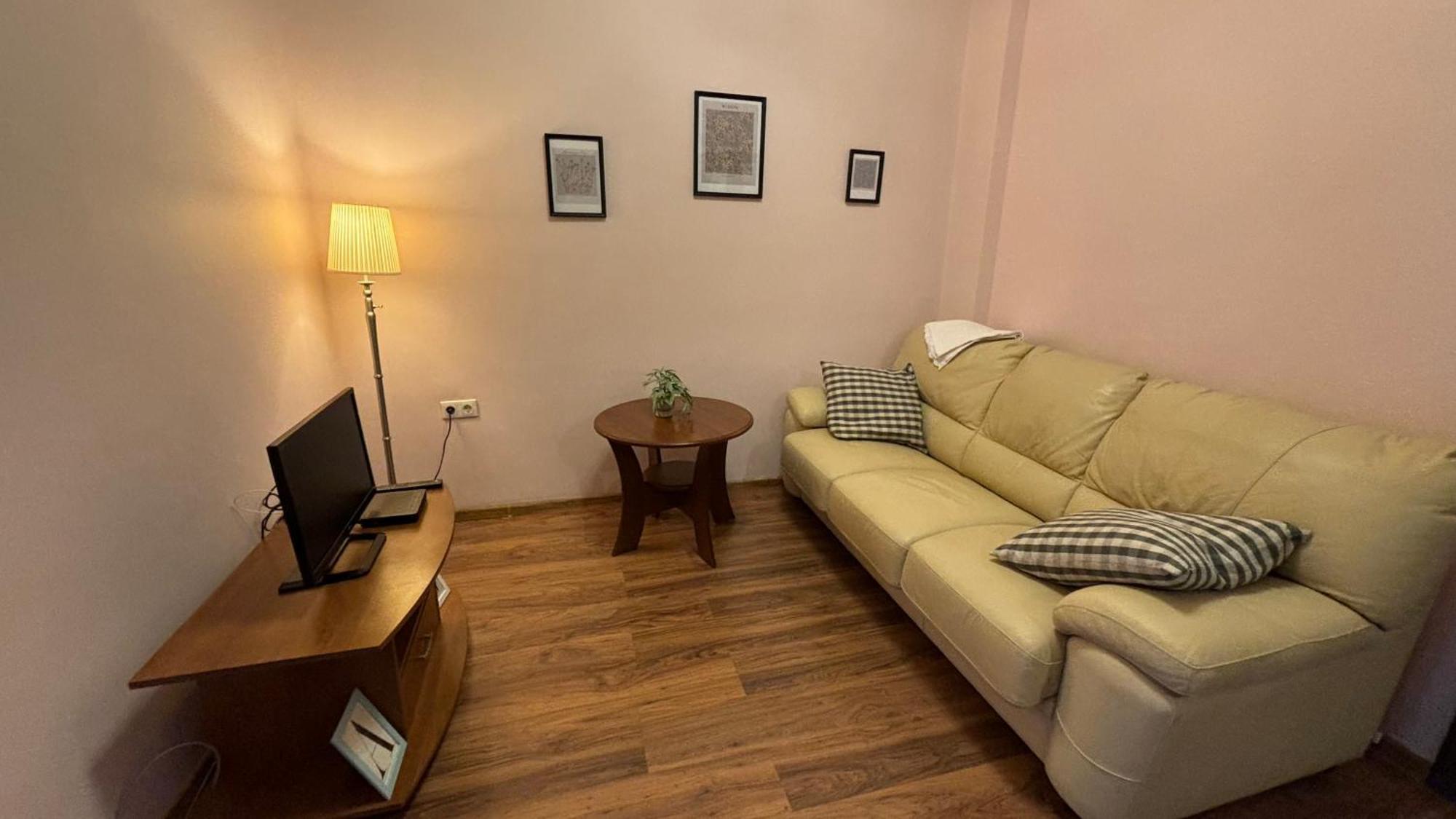 Quiet 2 Bedrooms Downtown Apart София Экстерьер фото